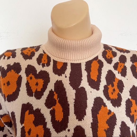 NASTY GAL LEOPARD KNITTED BACKLESS TOP - Picture 7 of 10